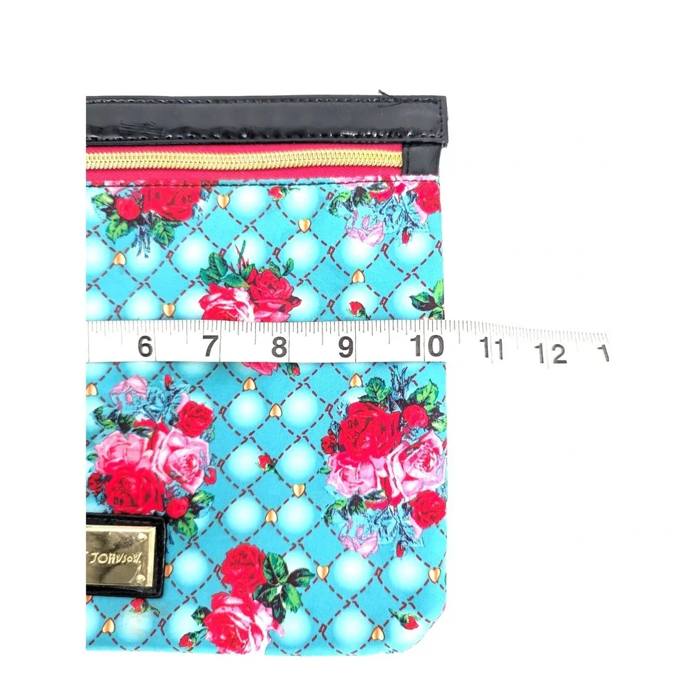 Betsey Johnson Rose Floral Makeup Pouch Set of 2 Travel Cosmetic Bags Retro Glam - Picture 9 of 10